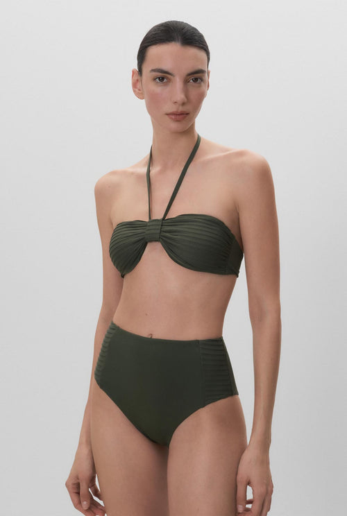Braguita de bikini tiro alto