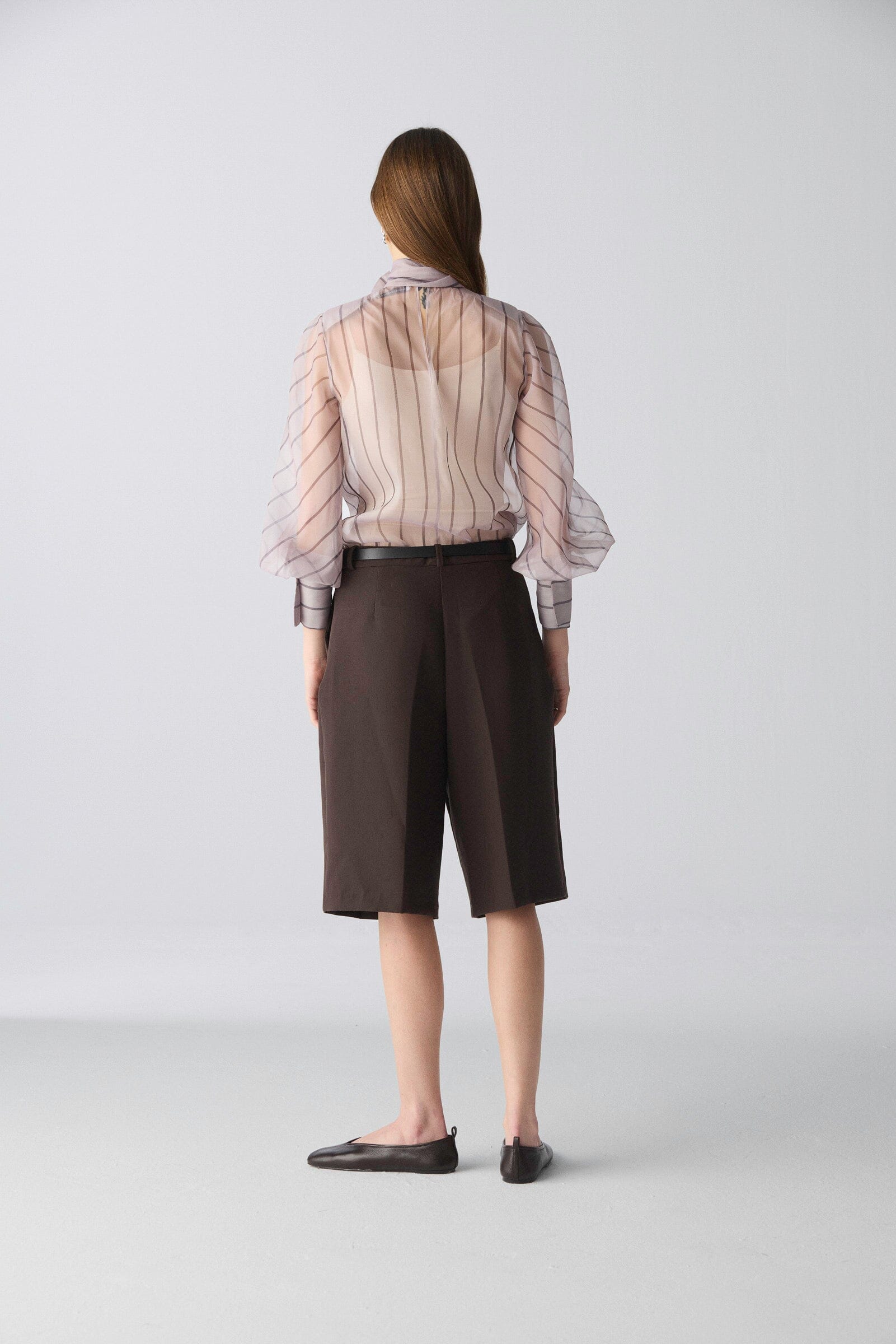 Camisa con lazada de organza a rayas