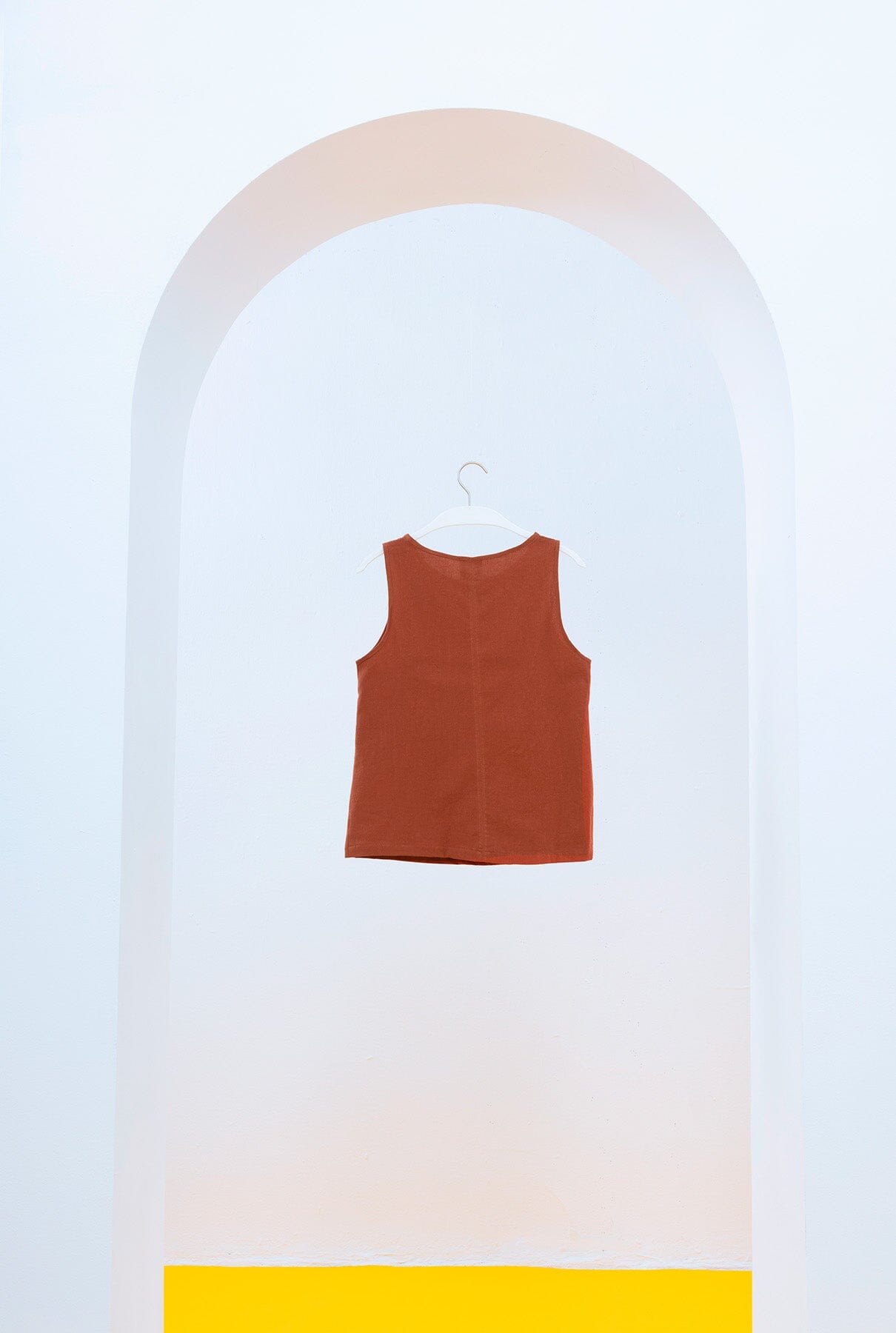 CAMISETA ADRIANA MARRÓN