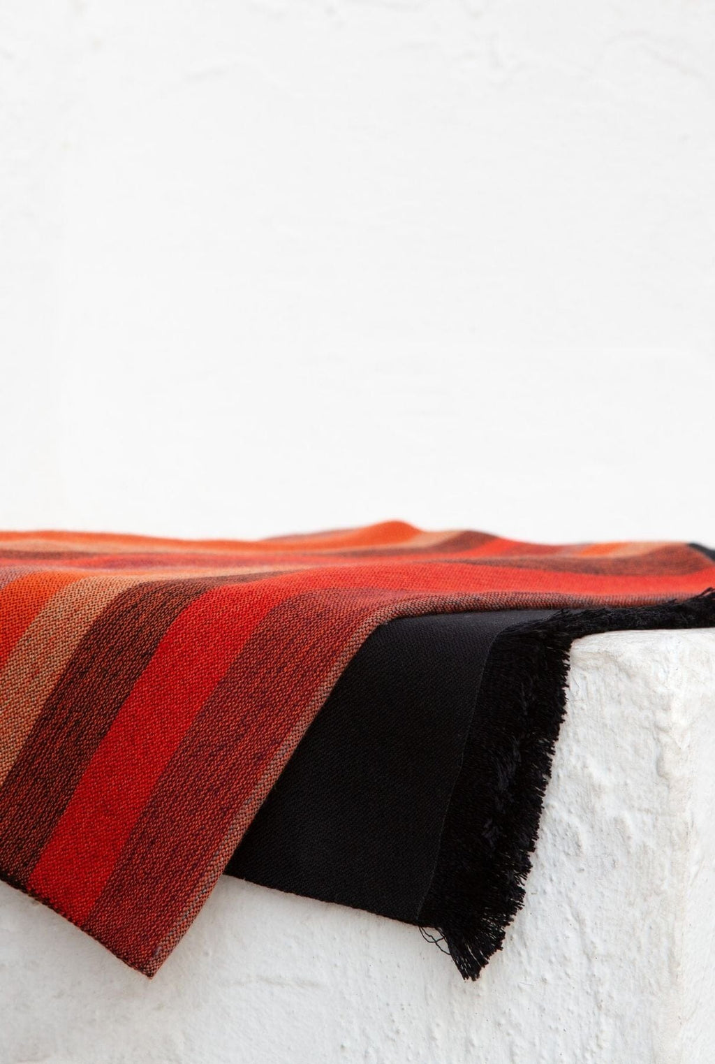 CHAL CASHMERE/ SEDA Fino ROJO-NARANJA / NEGRO RAYA
