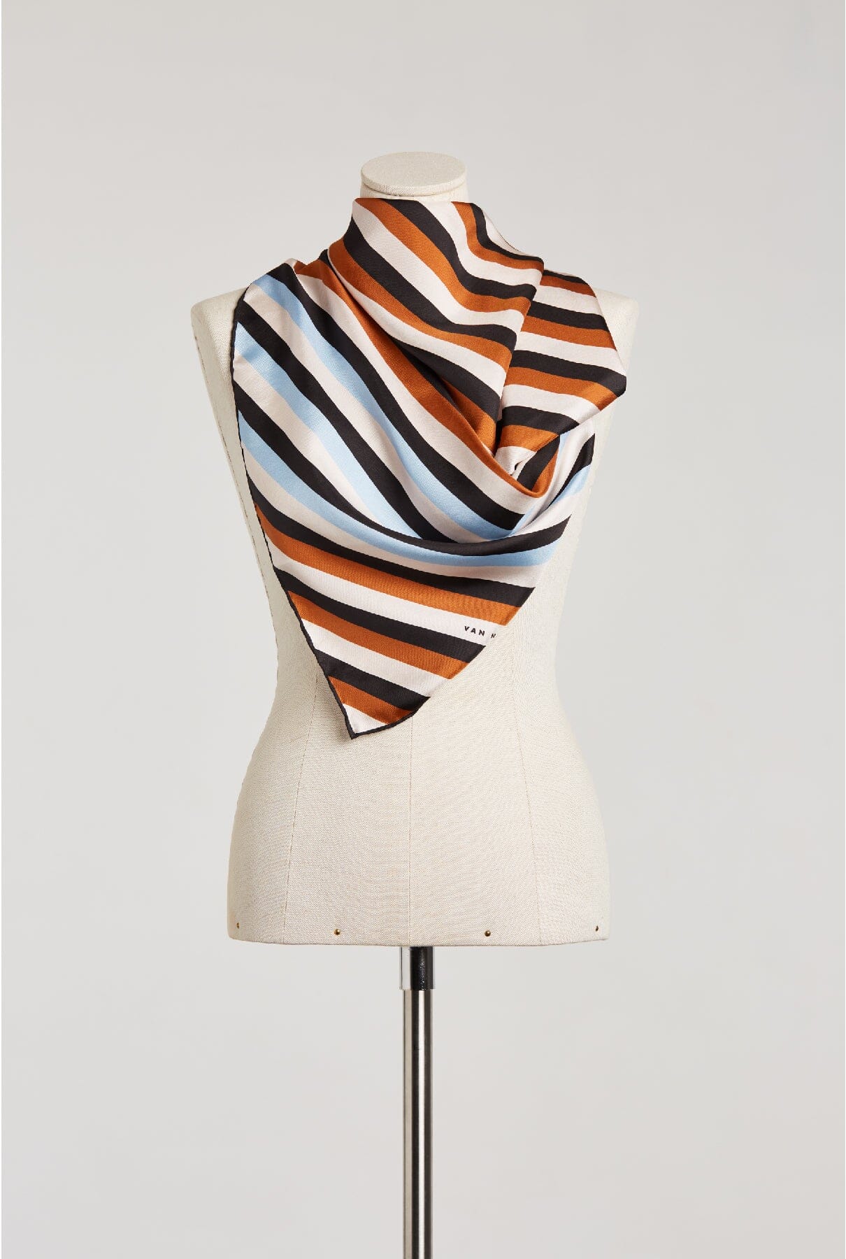 Diagonal stripe camel