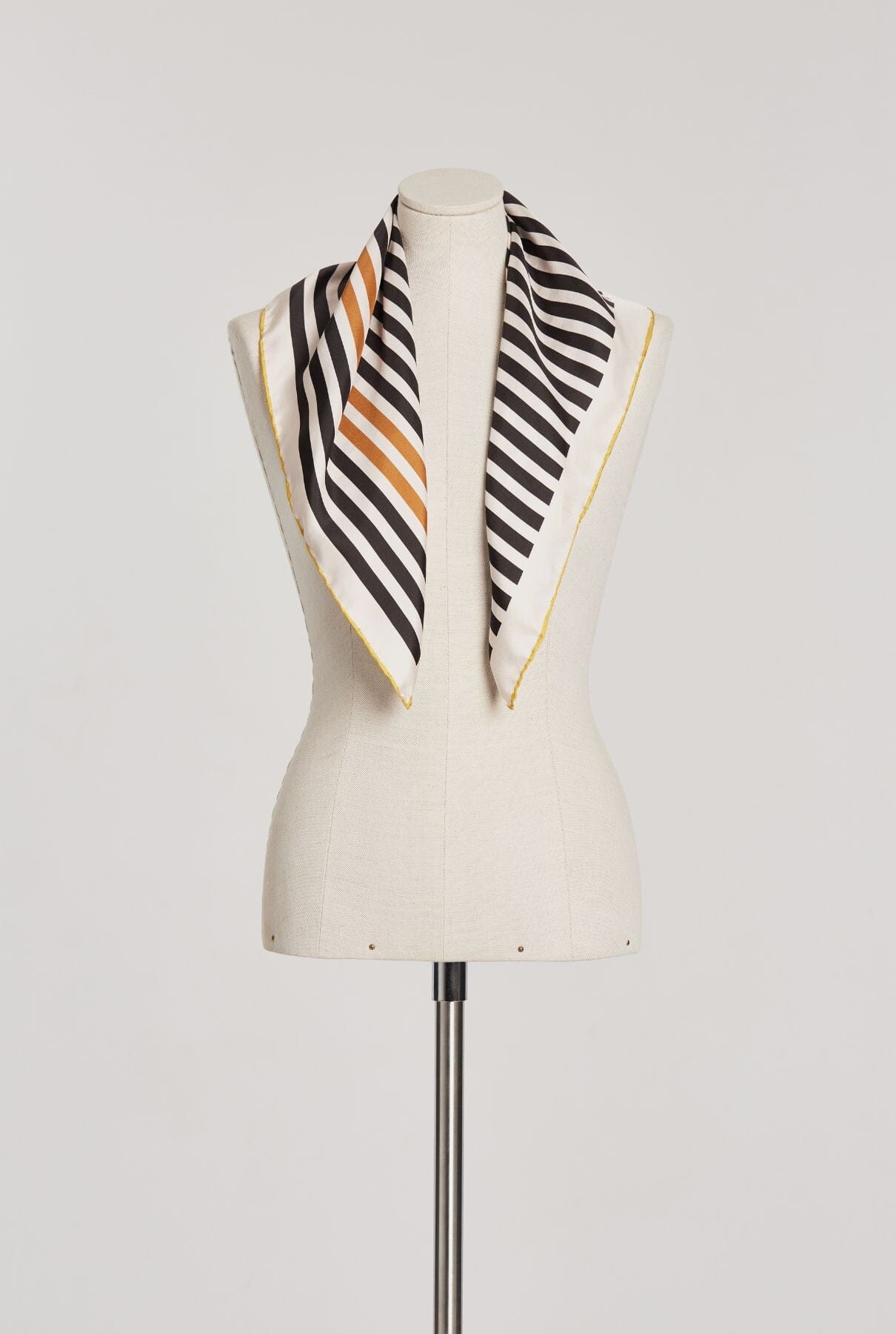 Med Stripe scarf camel