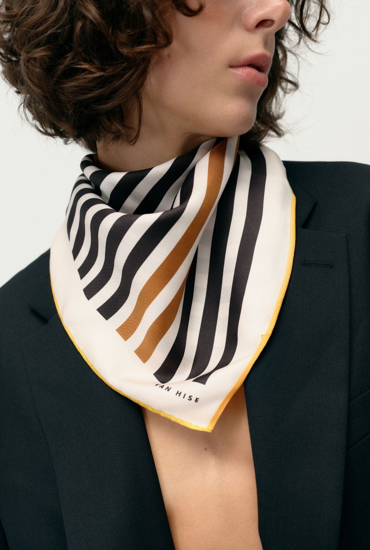 Med Stripe scarf camel