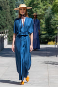 Modelo Etrusco Vestido Seda Natural
