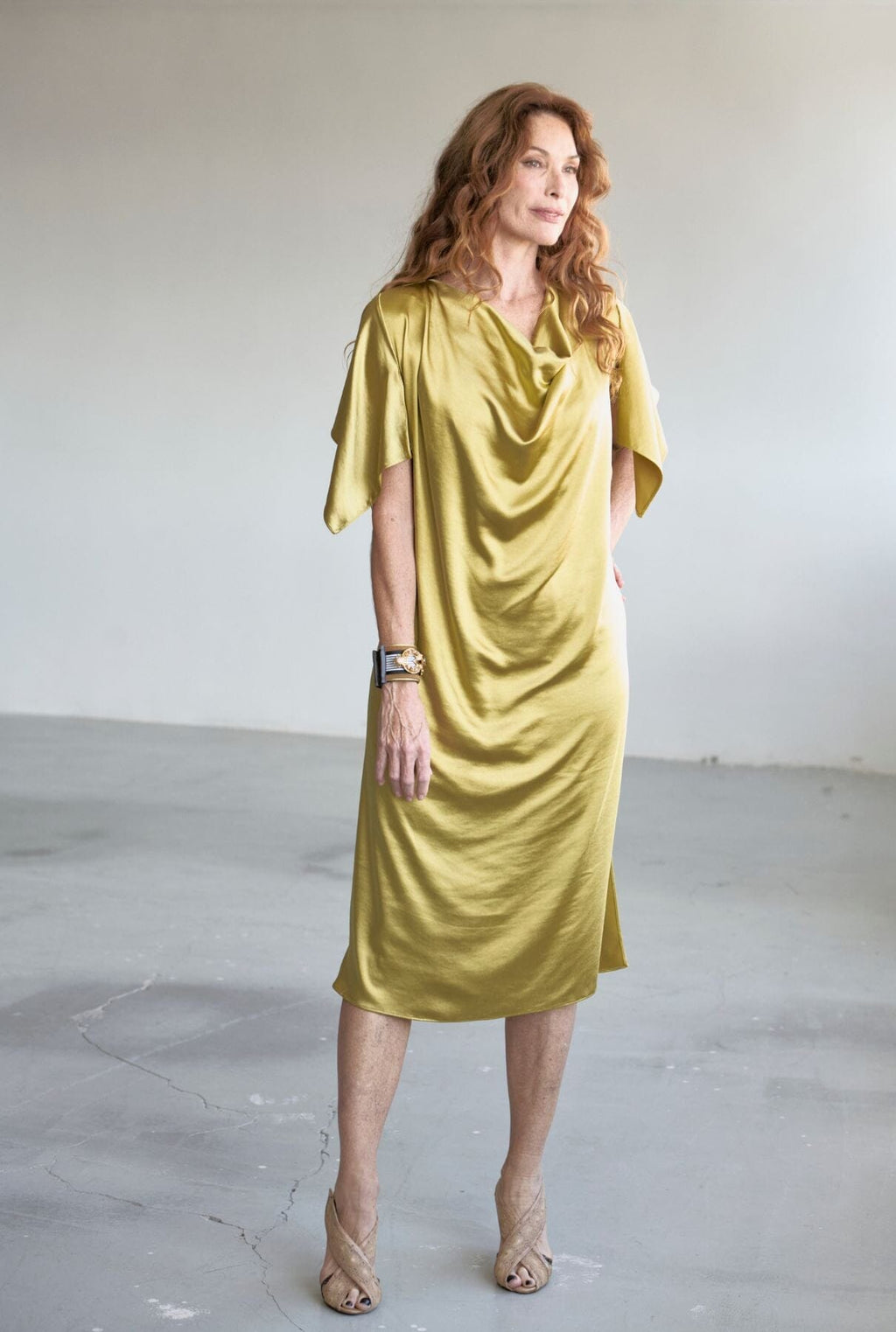 NICOLE VESTIDO ORO