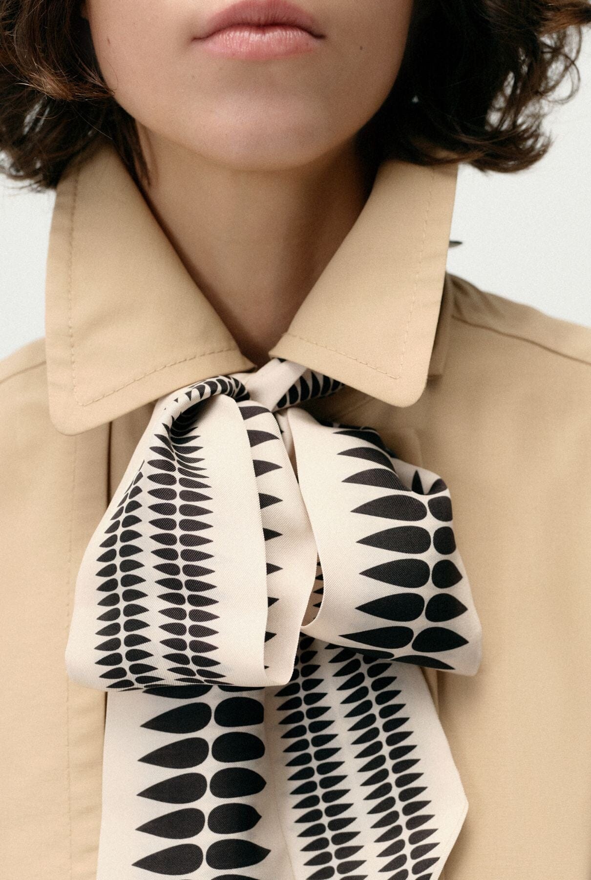 Nolita Leaf scarf white