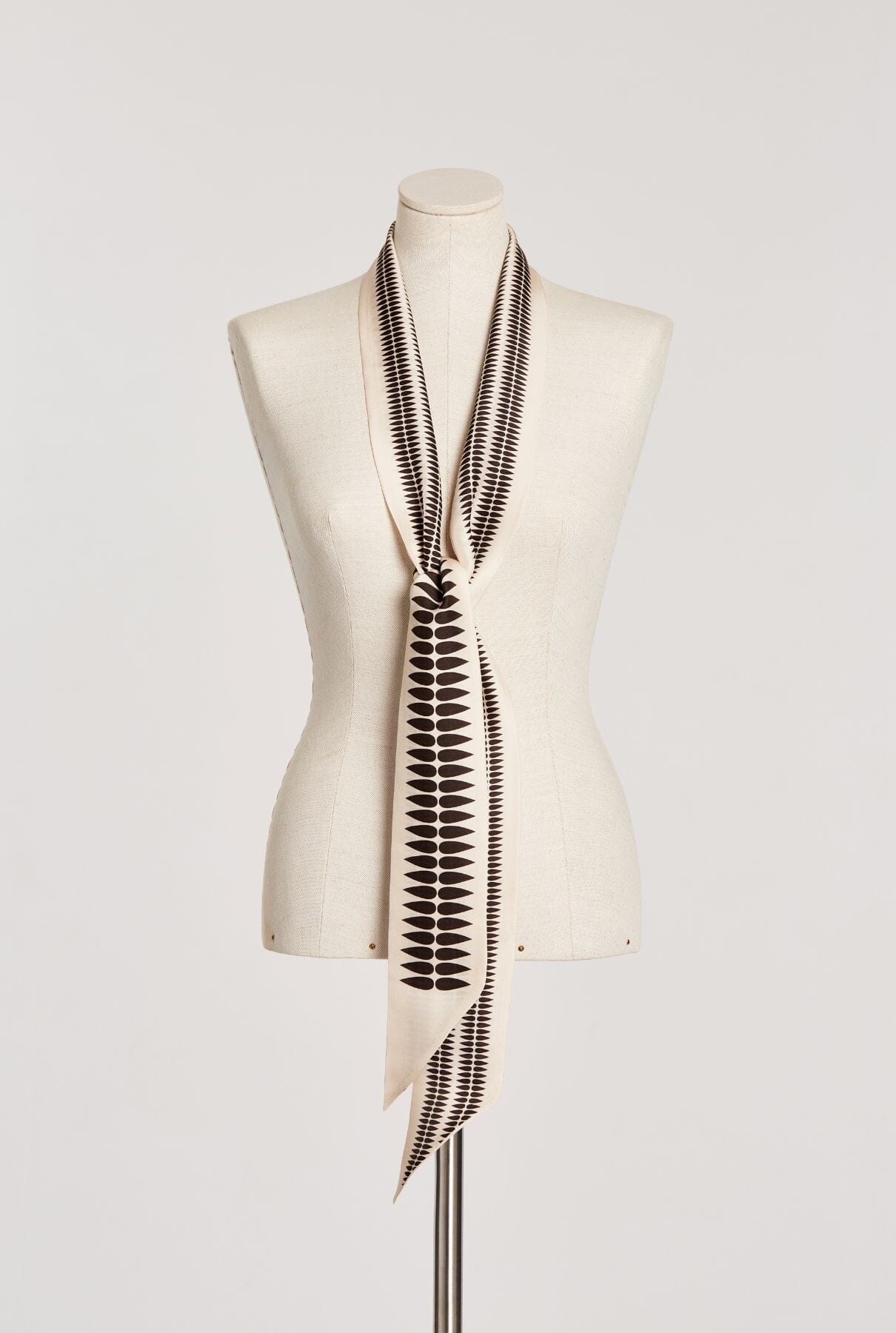 Nolita Leaf scarf white
