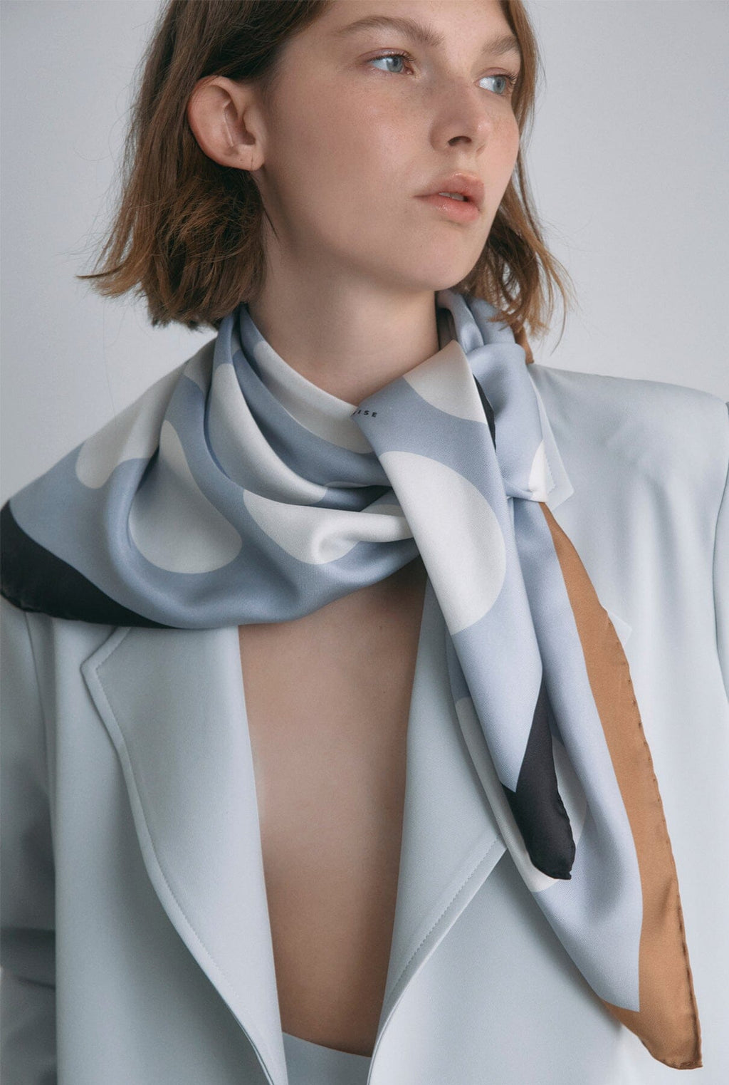 Rita scarf ice blue