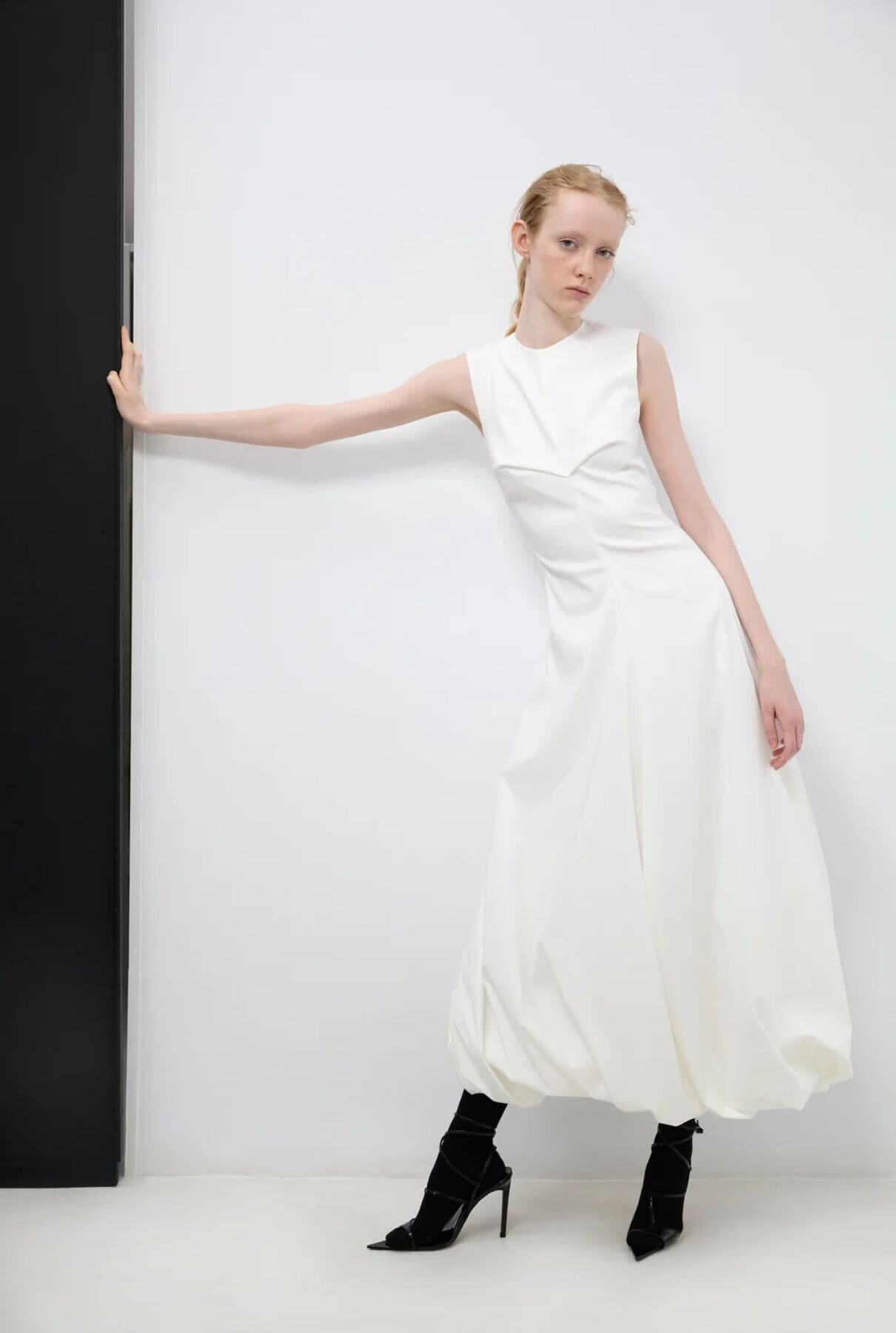 ROUND NECKLINE BALLOON