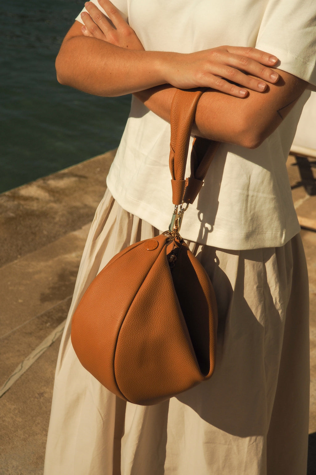 THE MINI GONDOLA BAG CLUB CAMEL