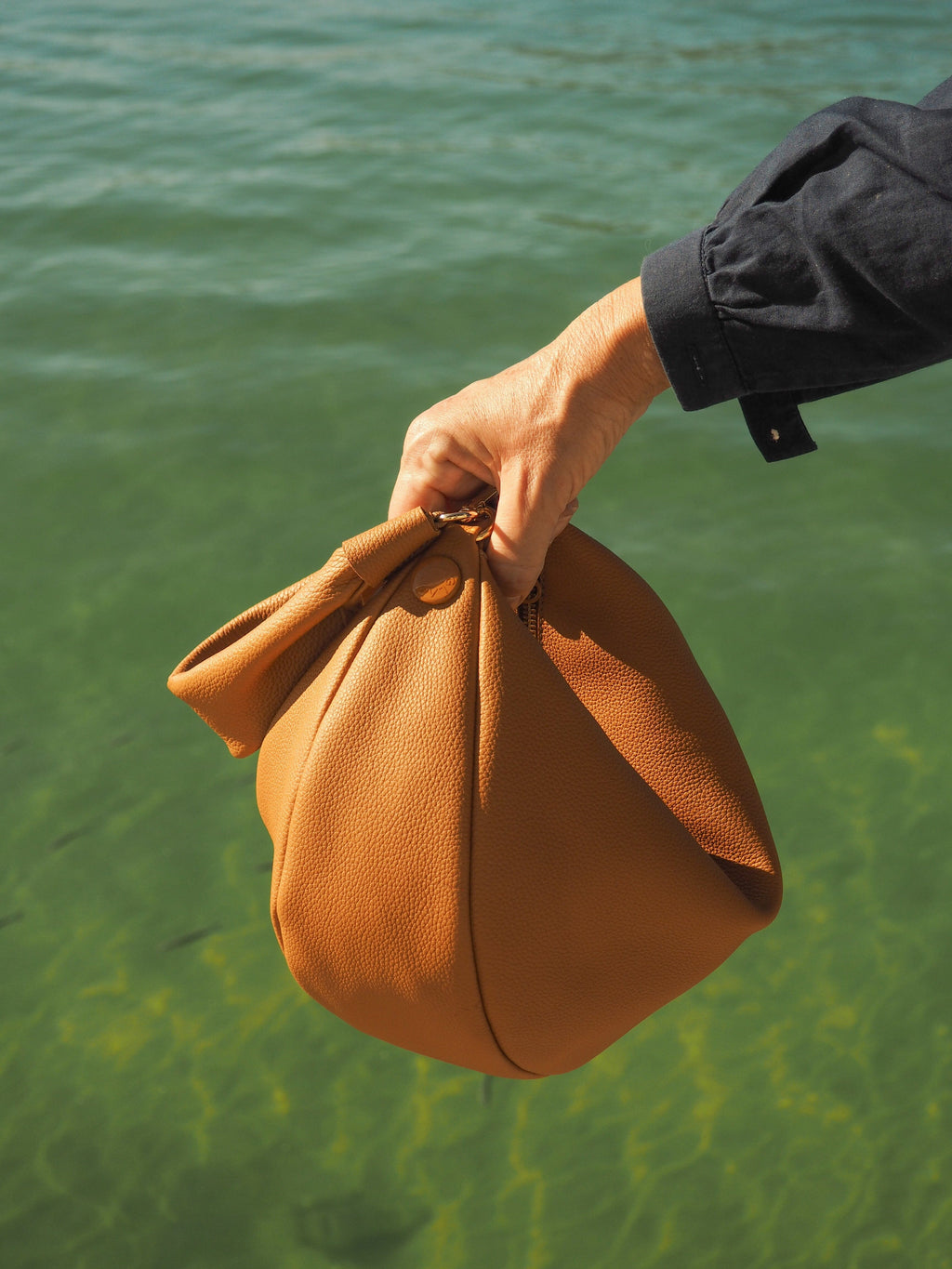 THE MINI GONDOLA BAG CLUB CAMEL