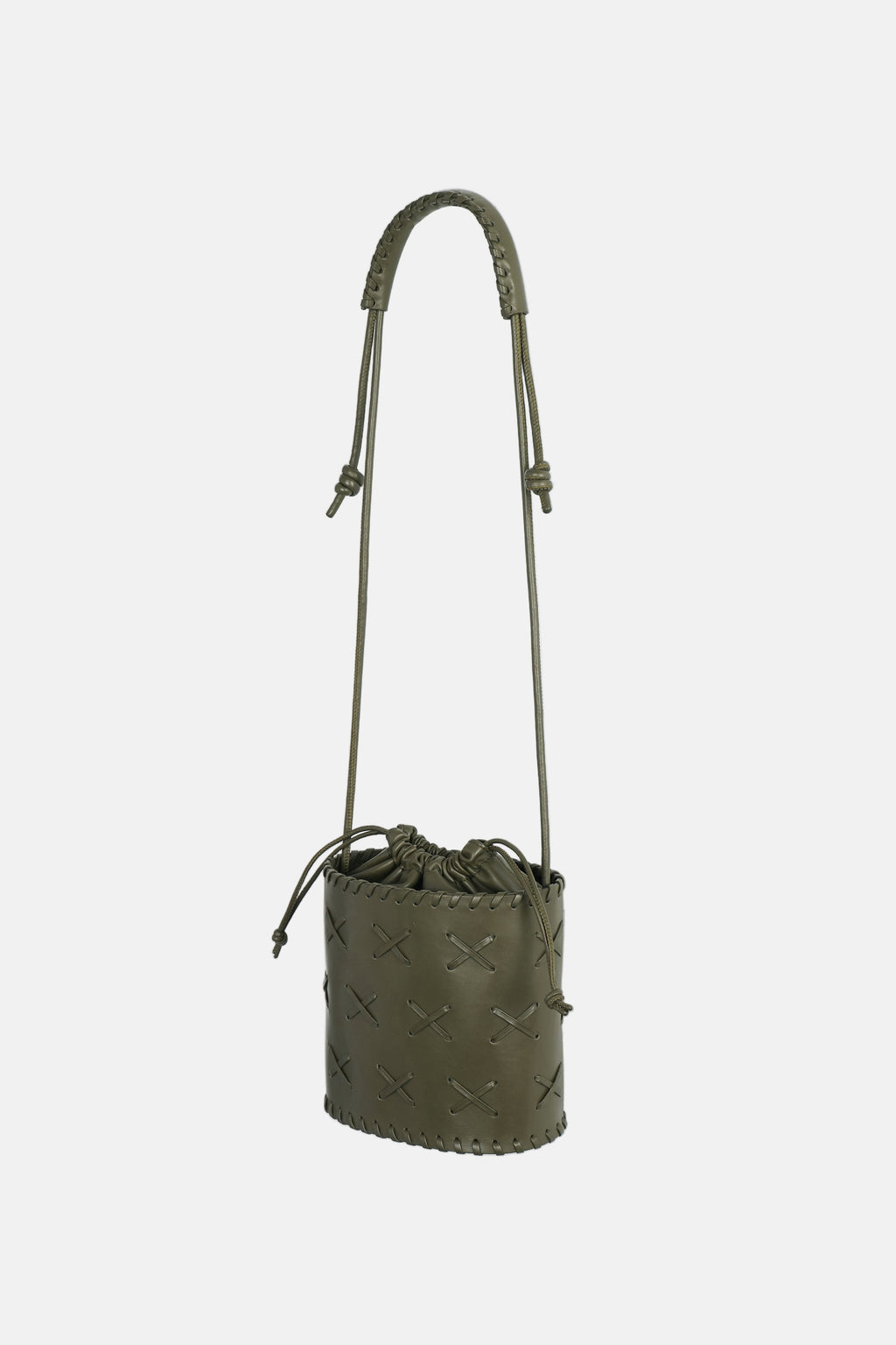TRAMA | OLIVE