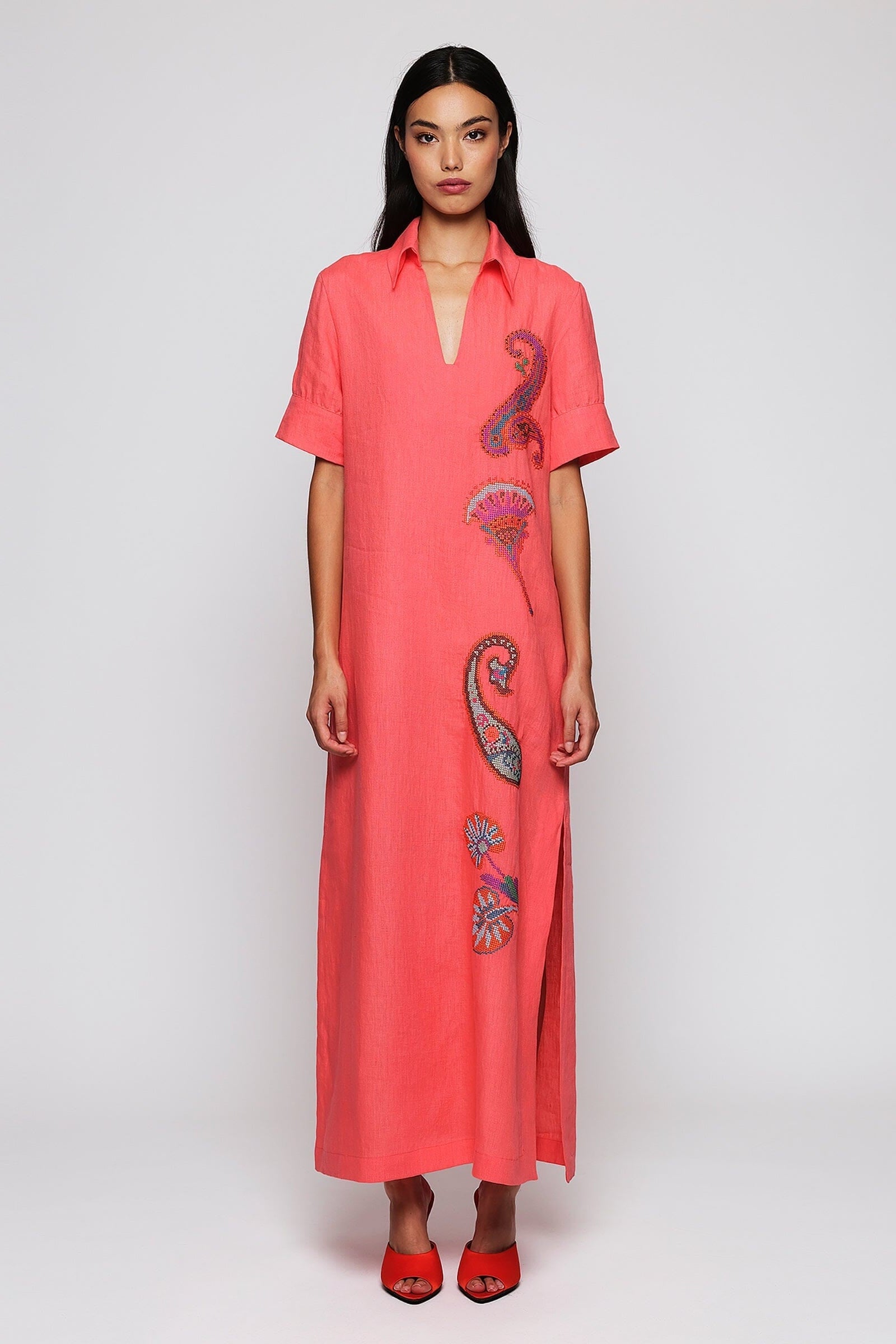 Vestido naranja bordado paisley de lino
