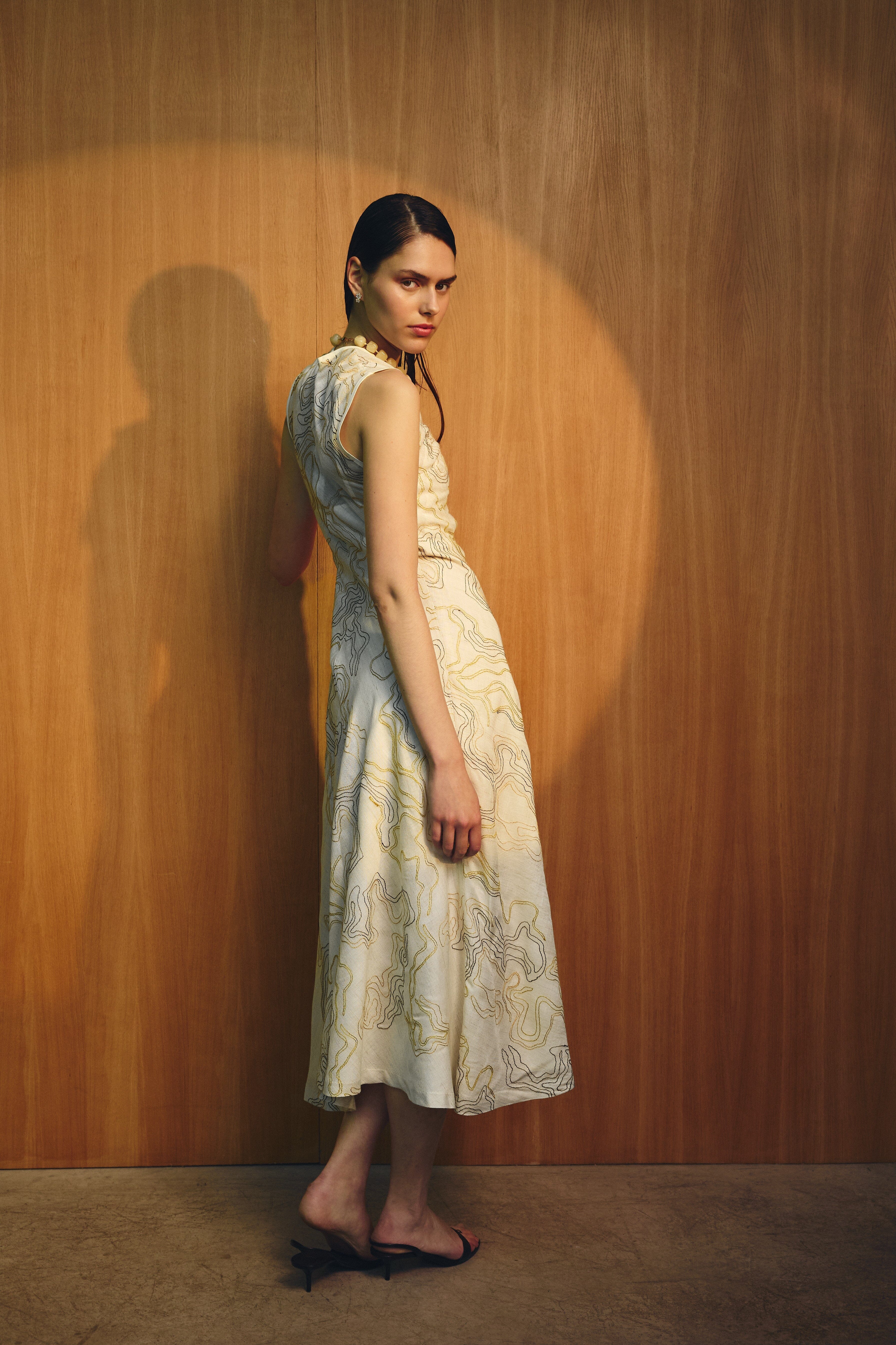 Vestido Sprezzatura Bordados Amarillo