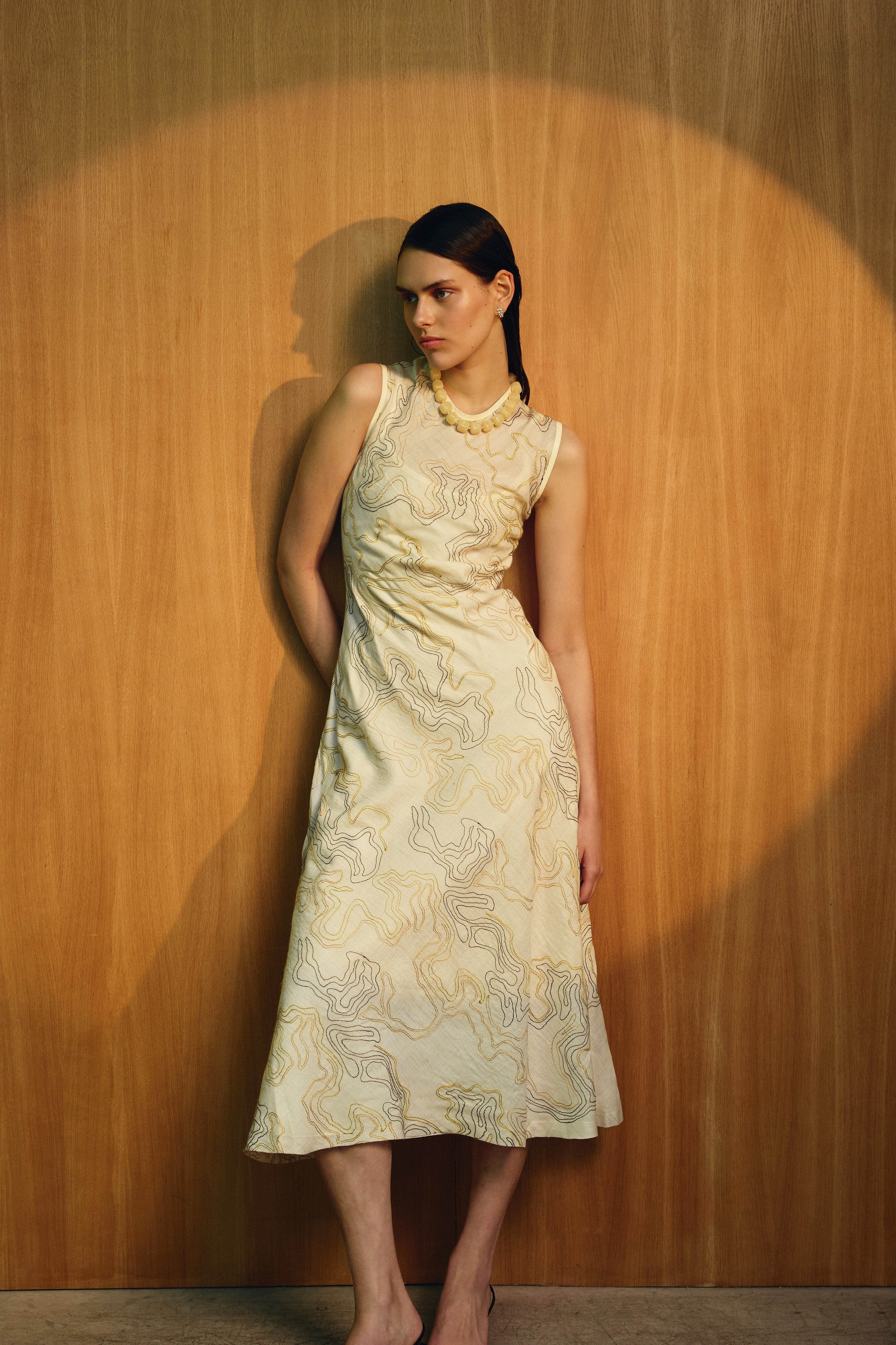 Vestido Sprezzatura Bordados Amarillo