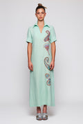 Vestido verde bordado paisley de lino